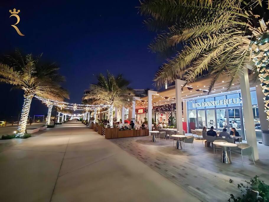 Seaside 1br Retreat With Pool & Gym In Saadiyat Island Abu Dhabi