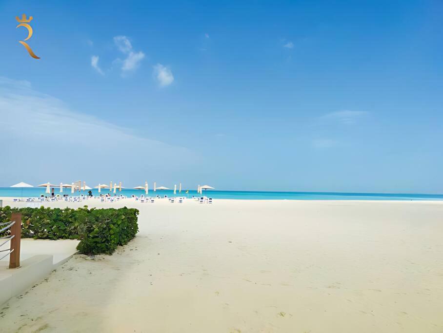 Apartment Seaside 1br Retreat With Pool & Gym In Saadiyat Island