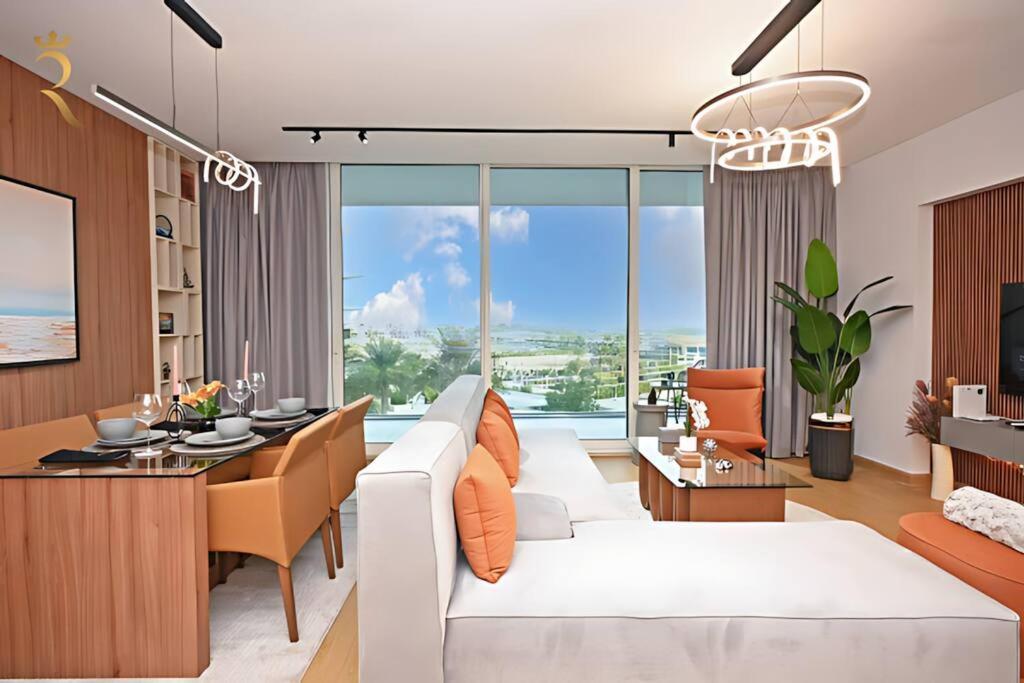 Apartment Seaside 1br Retreat With Pool & Gym In Saadiyat Island *