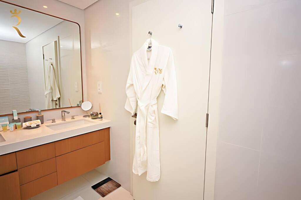 Seaside 1br Retreat With Pool & Gym In Saadiyat Island Apartment *
